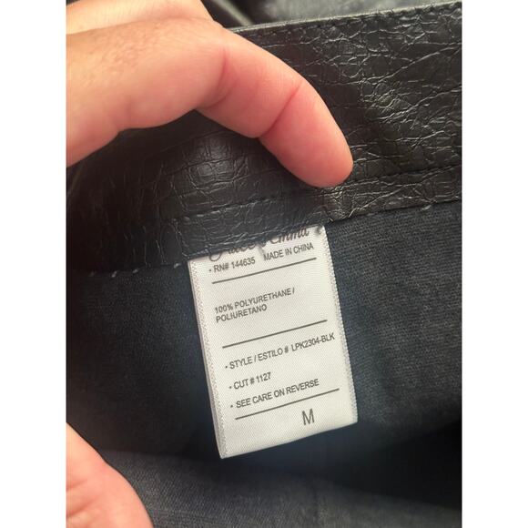 Grace + Emma Always Edgy Black Snake Print Leather Pants Size Medium - Picture 3 of 4